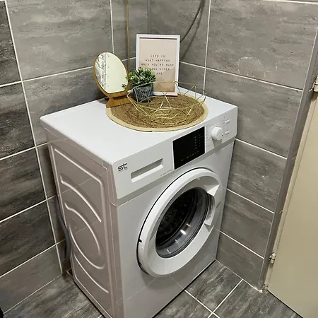 דירה Apartment *
